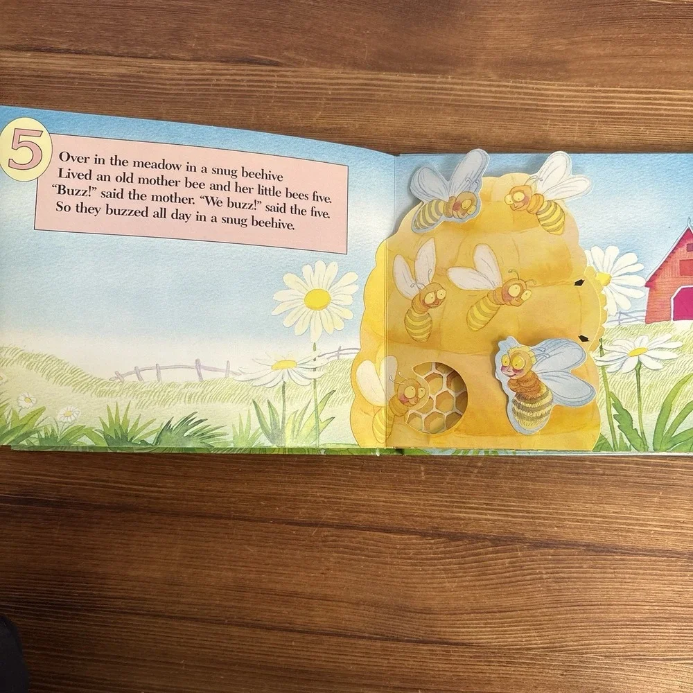 Over in the Meadow Pop-Up Book Michael Foreman HC Damaged Pop-Ups Counting